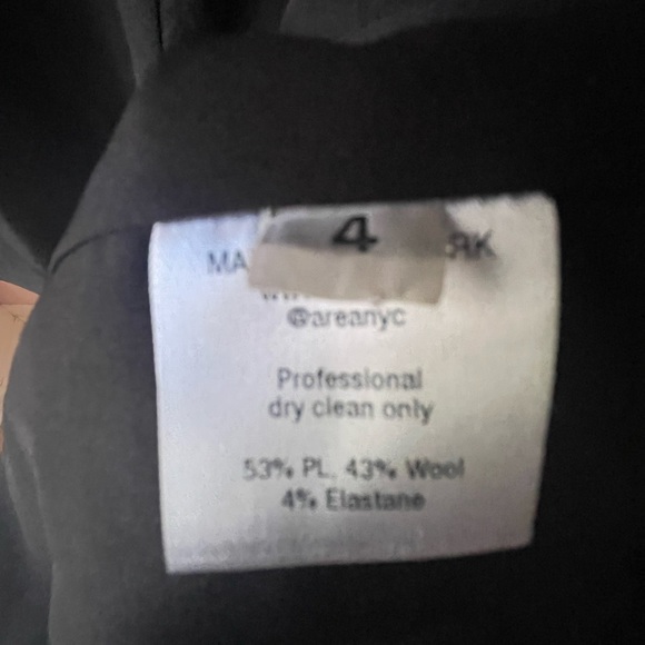 Blazer - Picture 4 of 4